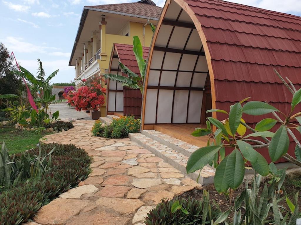 Mario Hotel And Cafe Weetebula Exterior foto