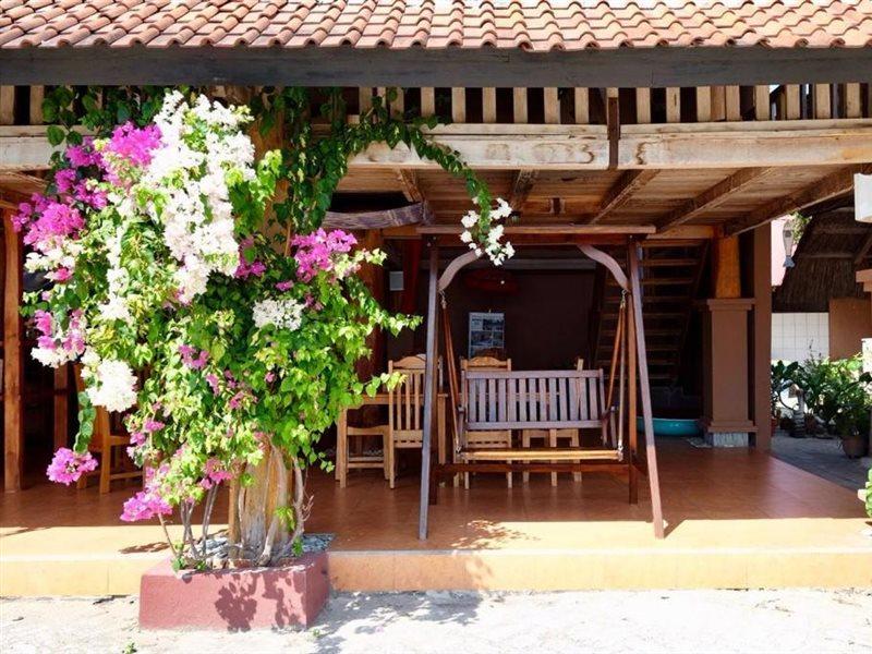 Mario Hotel And Cafe Weetebula Exterior foto